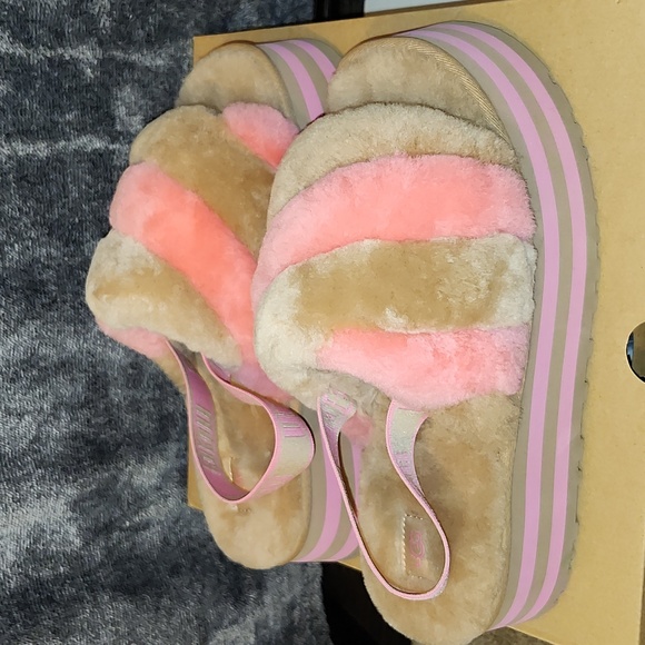 Ugg Slide - Picture 4 of 8